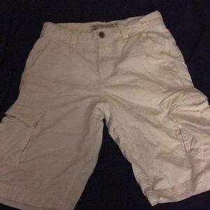 American eagle white cargo shorts